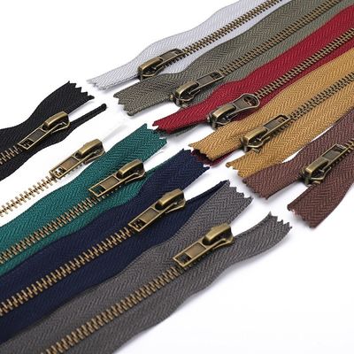 # 5 Fermeture à glissière métallique avec bout fermé, couleur cuivre fourmi pour les vêtements