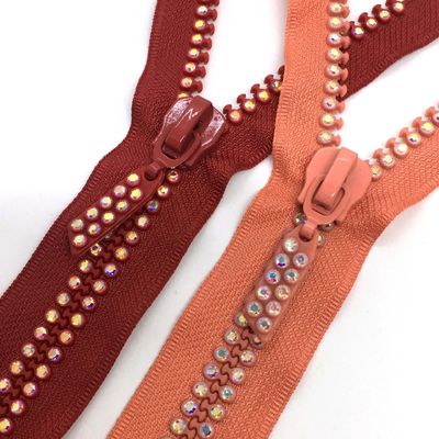 #5 #10 Fermeture automatique Fermeture à glissière métallique Rhinestone Fin ouverte En rouge