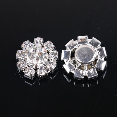 Forme de fleur métallique de mariée Bouton cristallin de couleur claire Bouchon de luxe Bouton diamanté de cristal de luxe Pour les vêtements