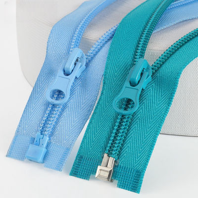 Fabrique en gros chaud 3# 5# 7# 8# 10# Nylon Long Chain Fermeture à glissière de même couleur Dents Fermeture à glissière colorée Nylon Fermeture à glissière pour sac vêtements chaussures