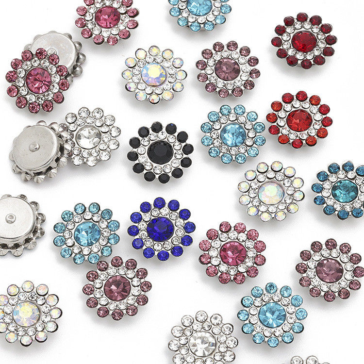 Accessoires Chine en gros Rhinestone Perle Diamant Cristal bouton métallique pour les vêtements Centre de la chevelure